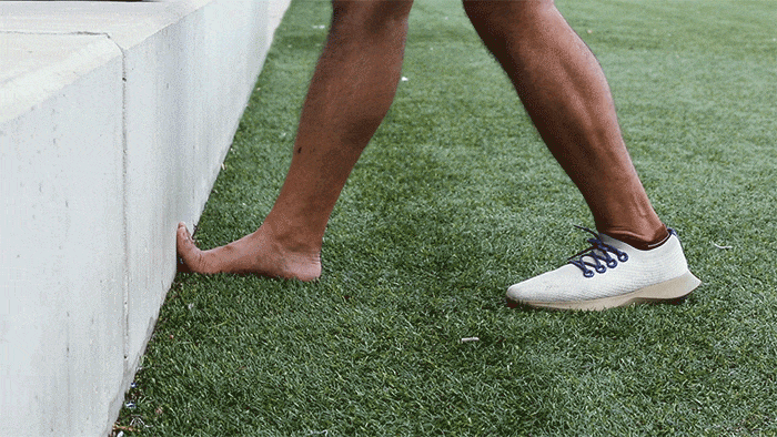 4 Exercises That Can Prevent And Relieve Pain From Computer Slouching